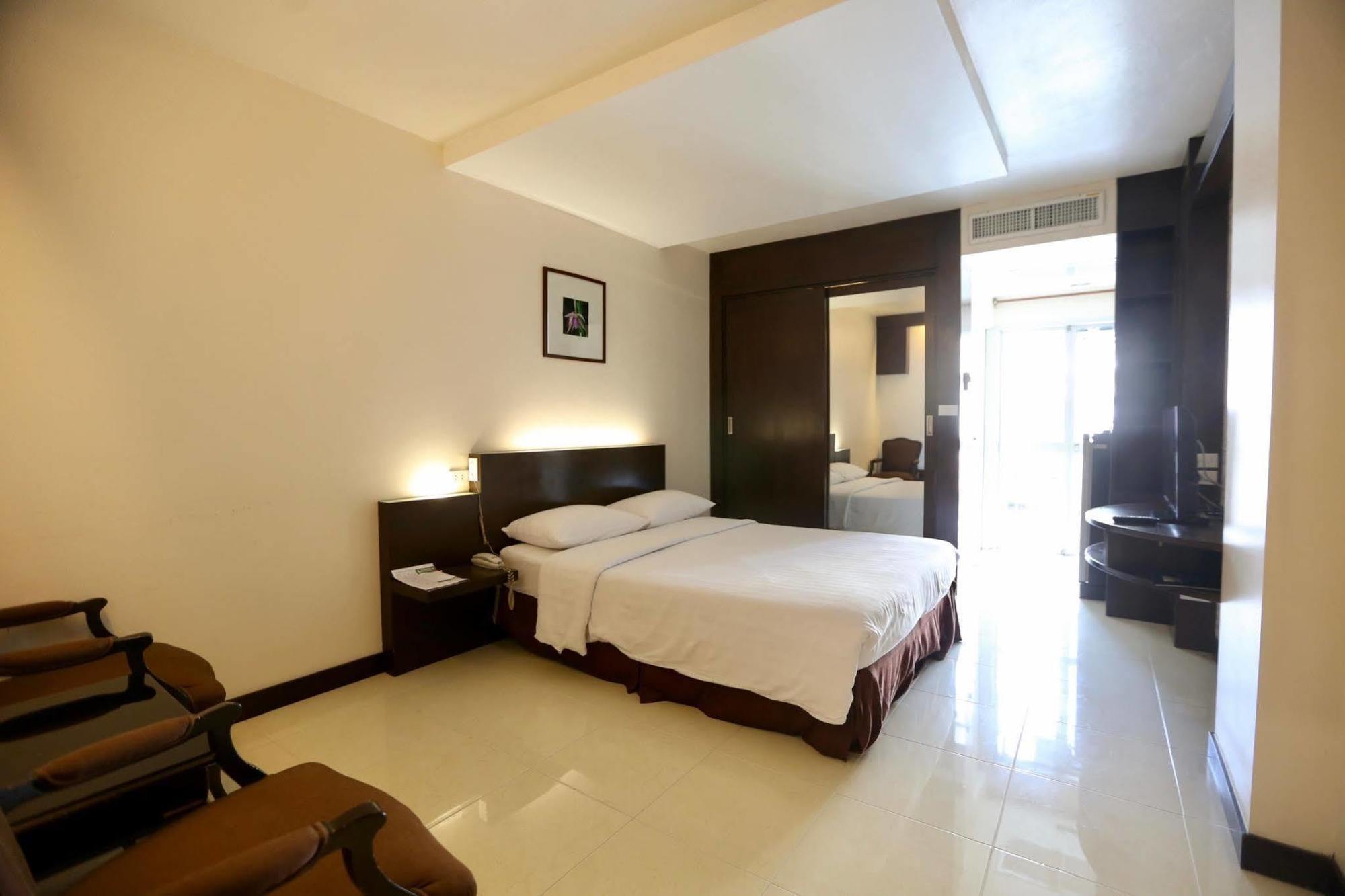 Hotel Synsiri Ladphrao 130 2*