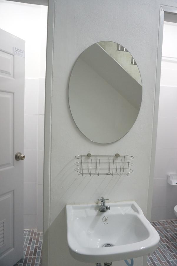 218 - Dorm For Rent (adults Only) * Bangkok