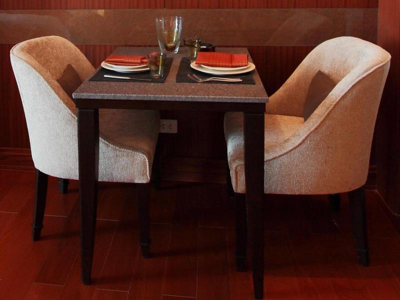 Aetas Khách sạn 5*