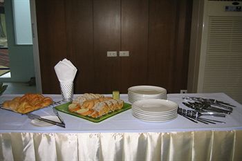 Ideal Pratunam Hotel