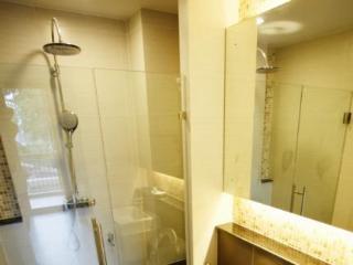 Hotel Alisha Court &