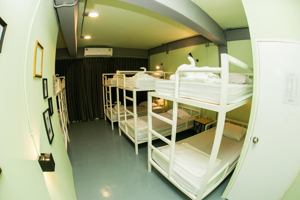 Samsen 8 Hostel *
