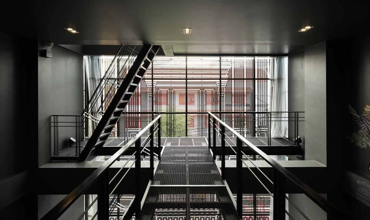 Hostel Issara By D *