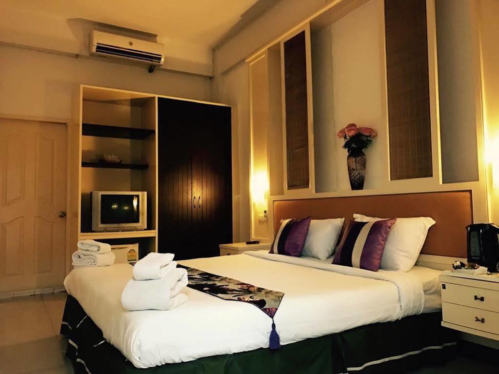 Babylon Hotel 3*