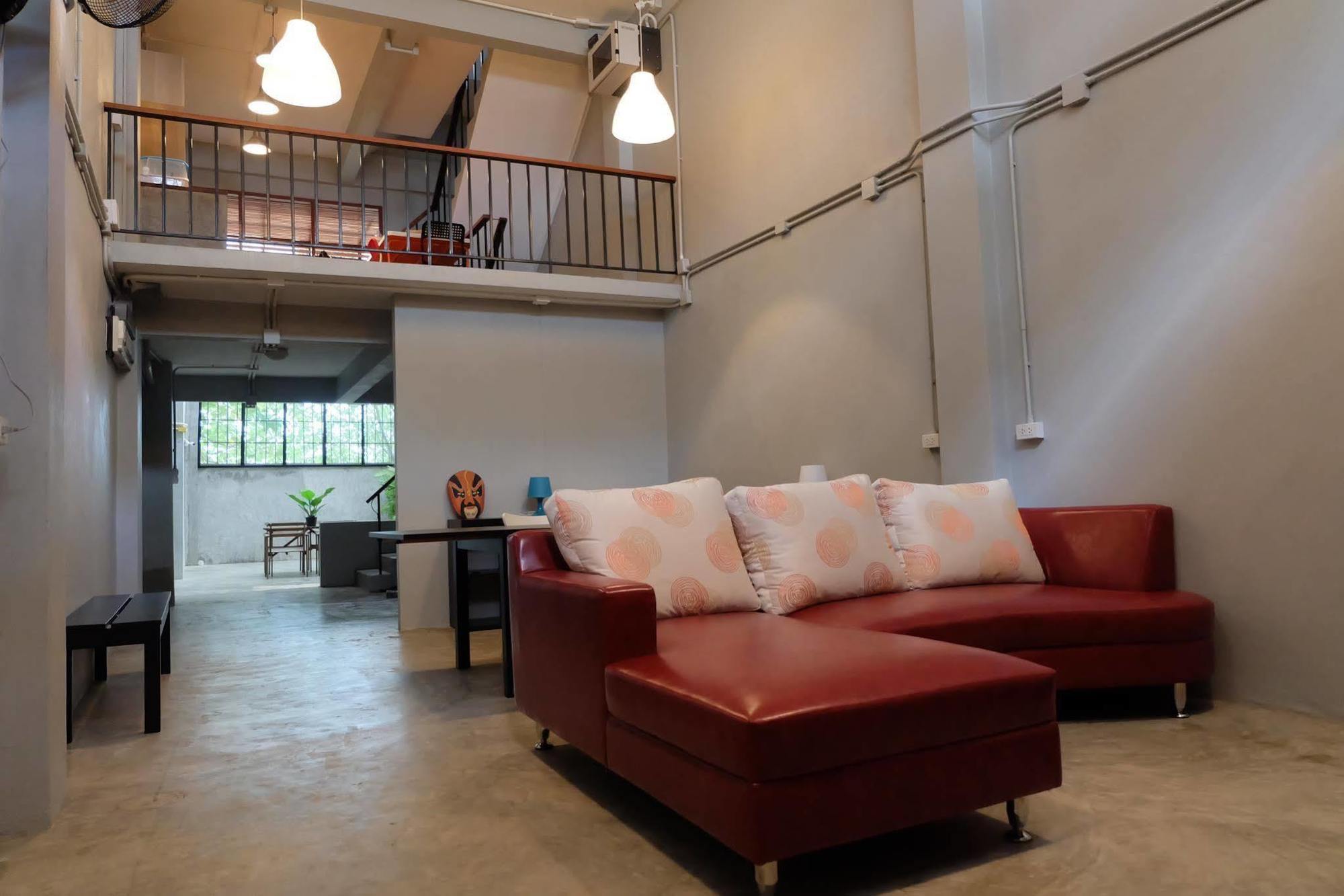 Petit Hostel *