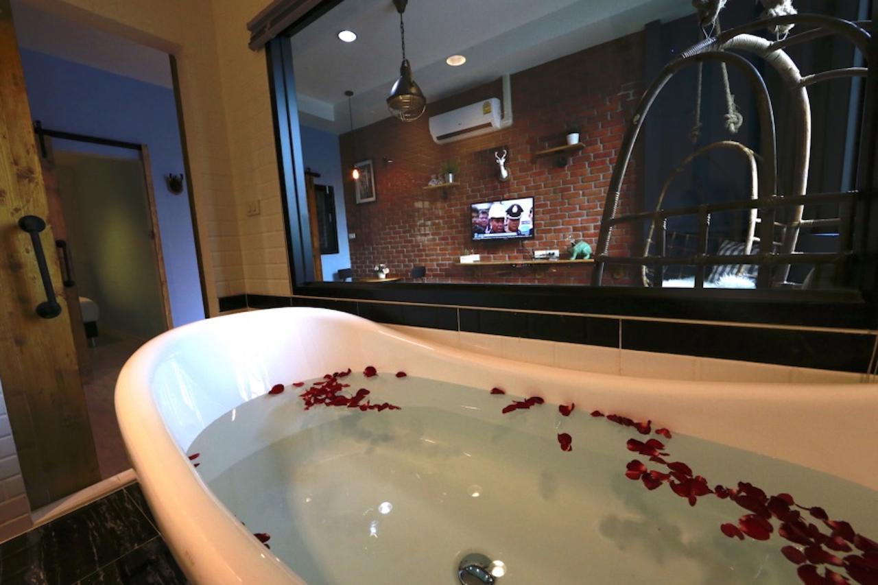 Adagio Hotell 3*