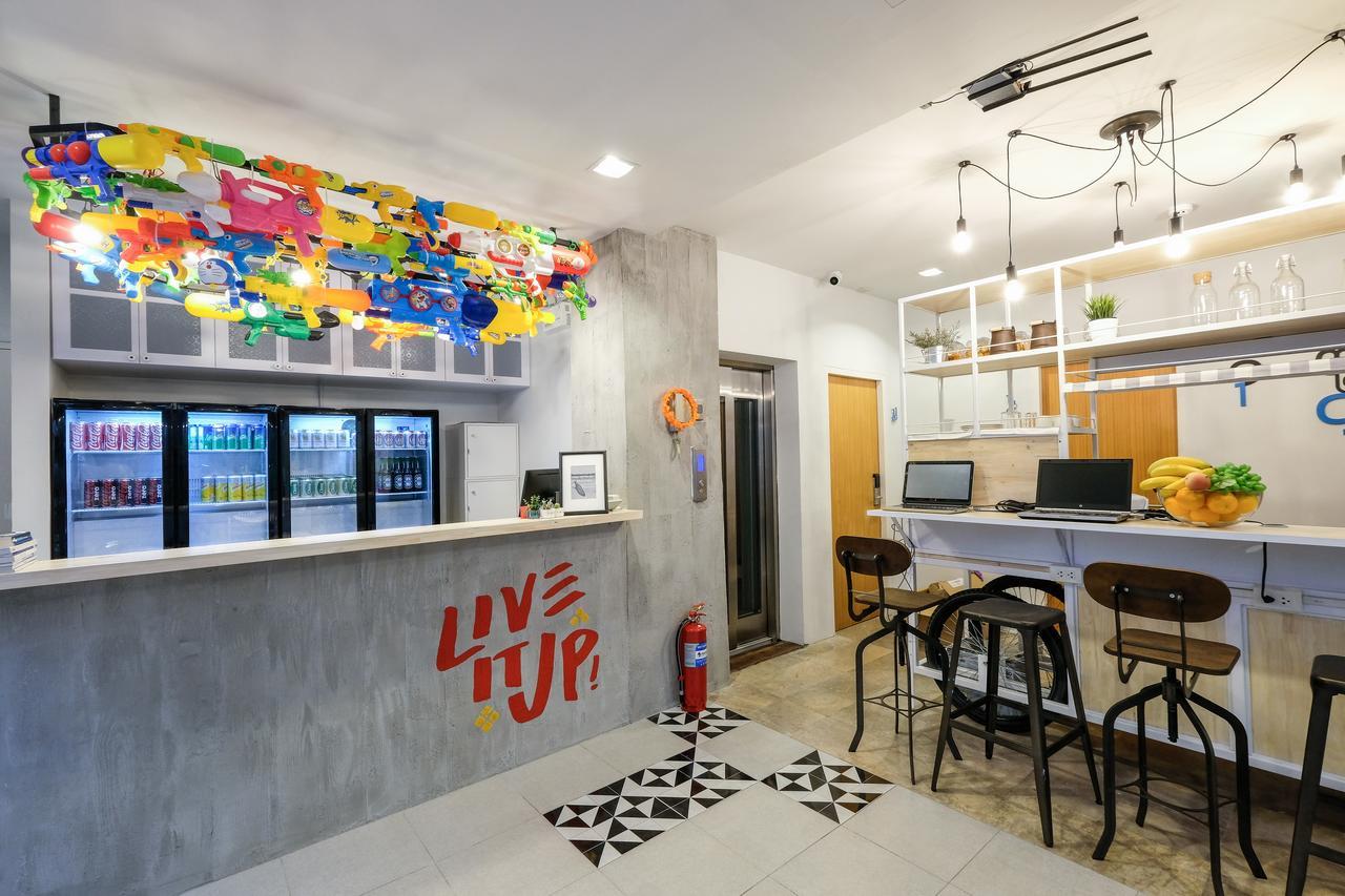 Liveitup By D Varee Hostel *