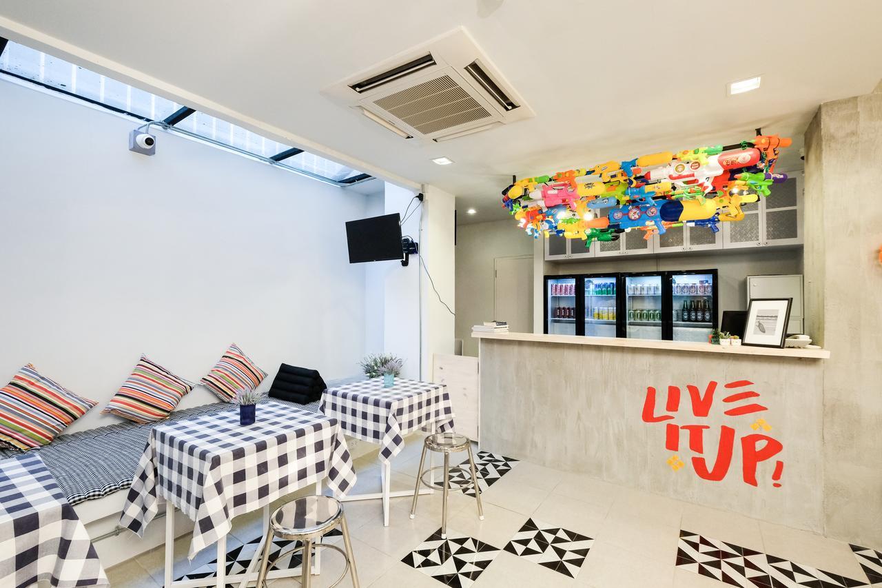 Liveitup By D Varee Hostel