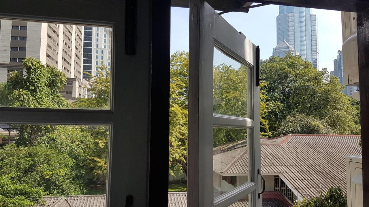 Liveitup By D Varee Hostel Bangkok