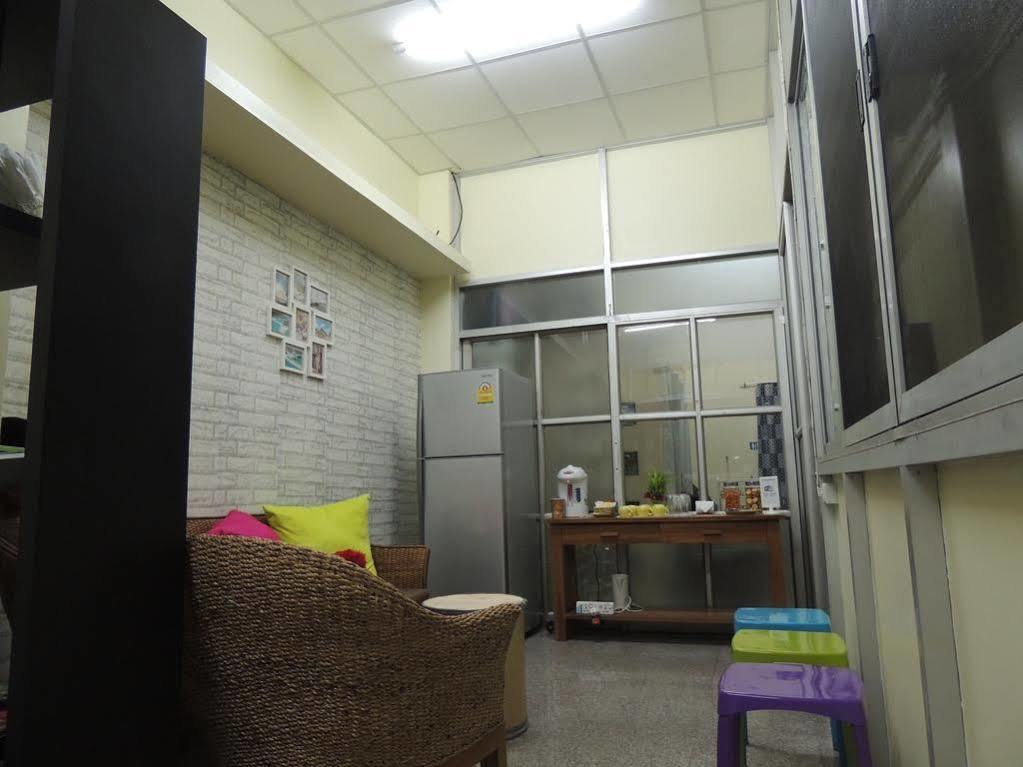 Hostal Victory Park *