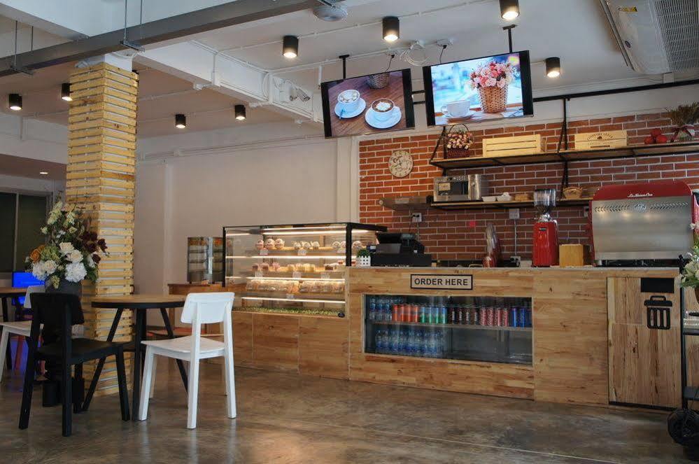 Hotel Homie & Cafe 3*