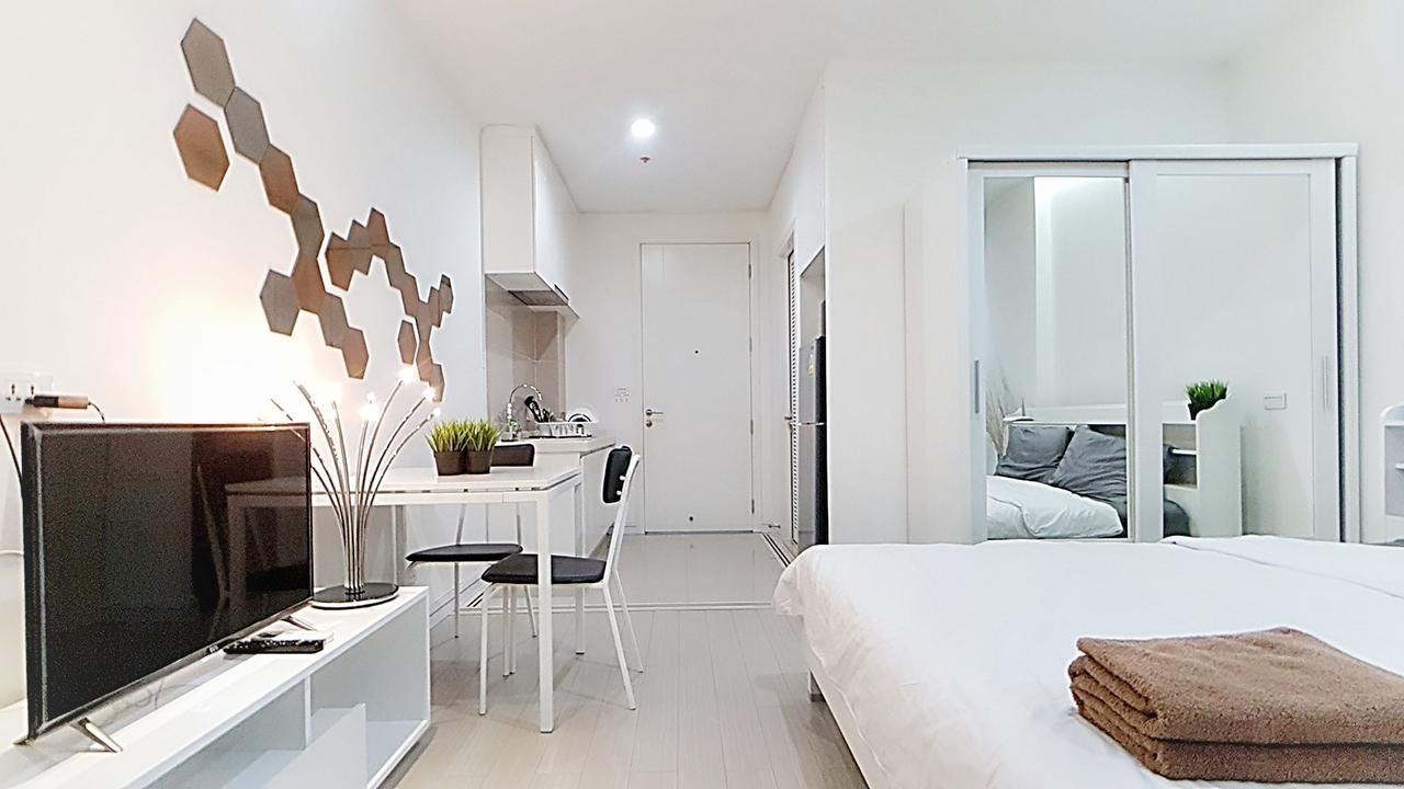 The Mirror Shine Studio Apartment Bangkok