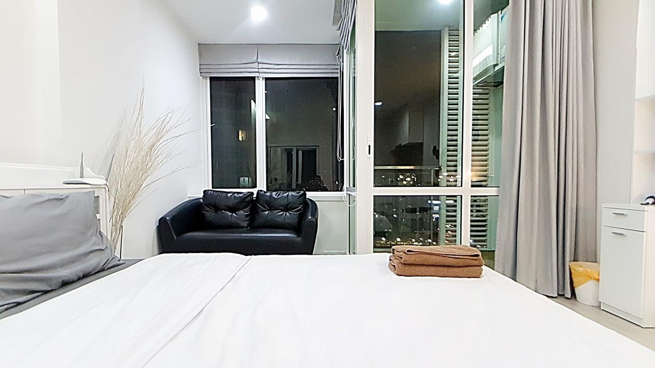 The Mirror Shine Studio Apartment