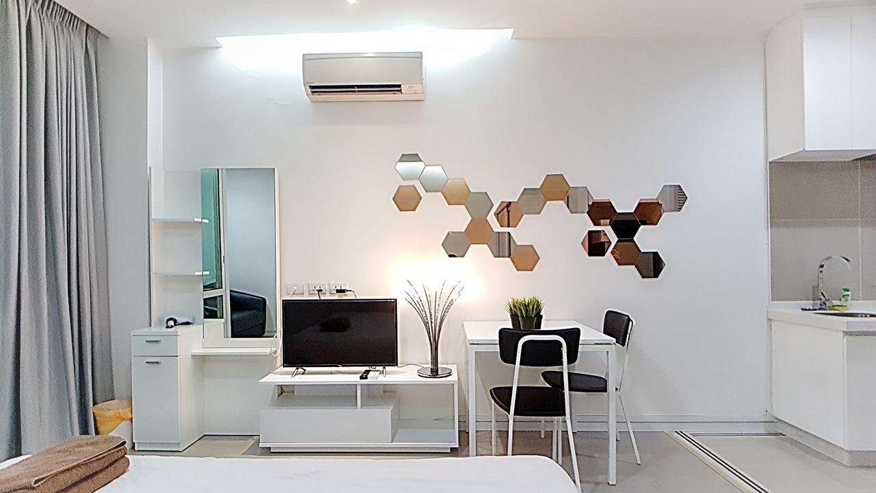 The Mirror Shine Studio * Bangkok