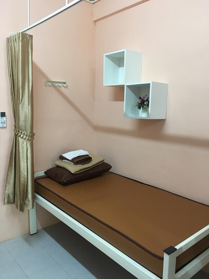 Hostel 218 - Dorm For Rent (adults Only)