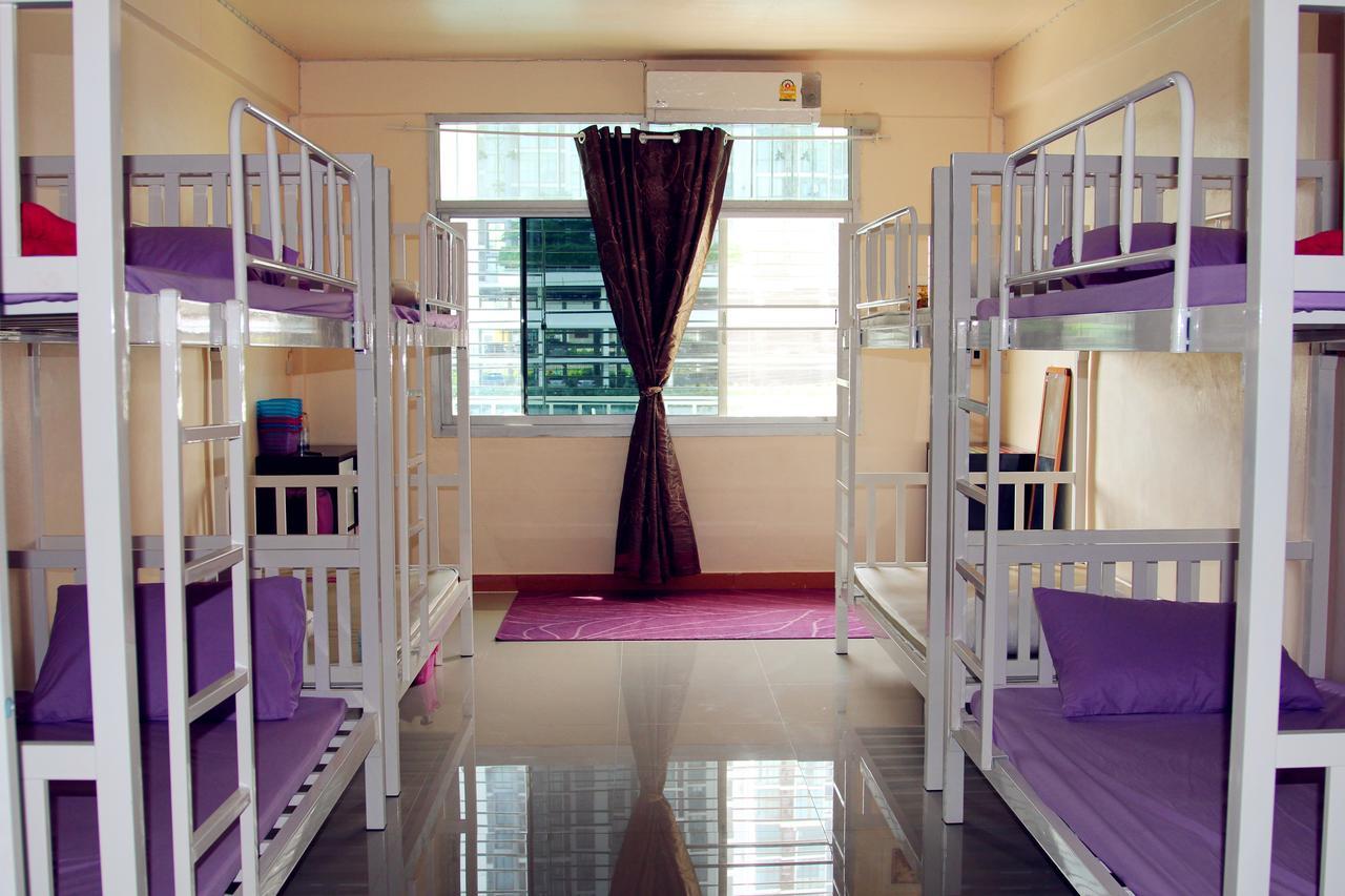 Small Elephant Hostel