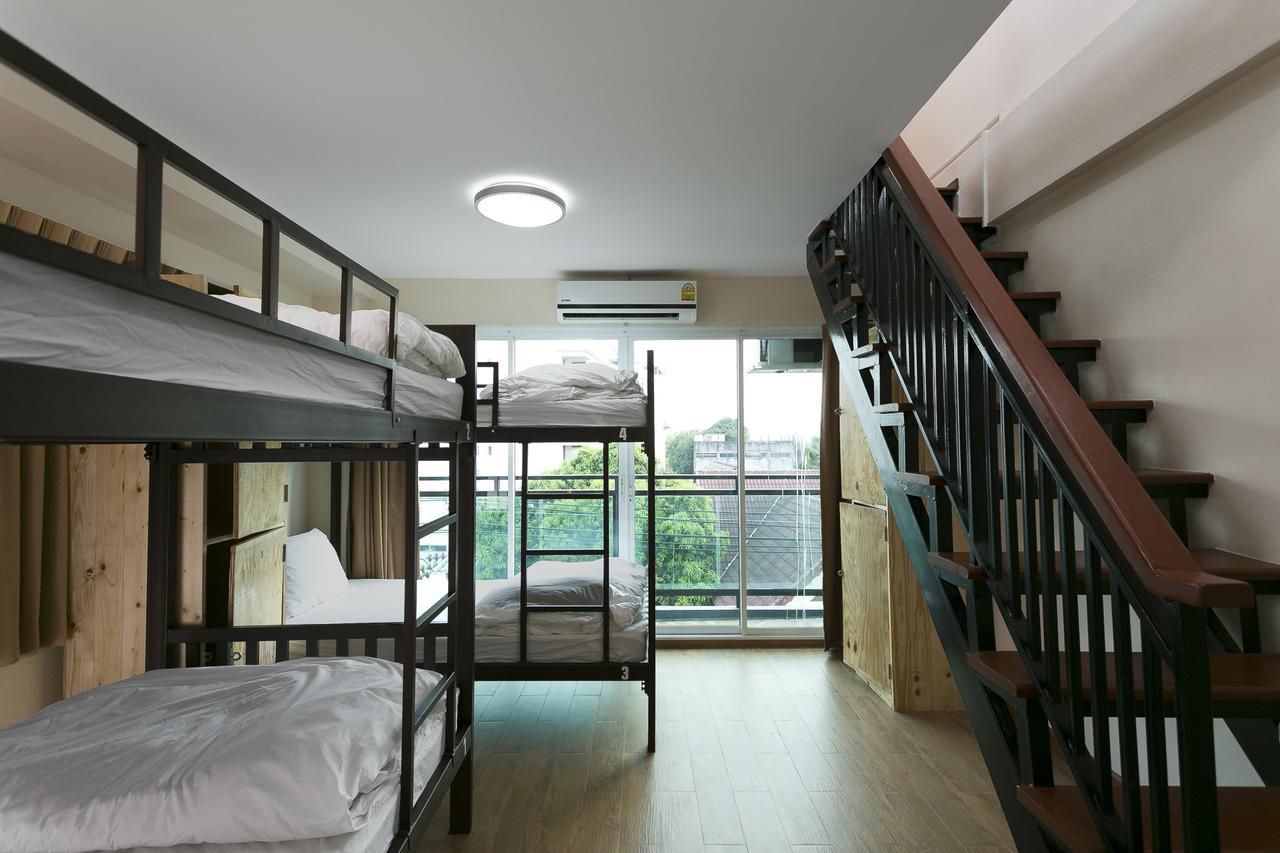 Small Space Cafe & Hostel Bangkok