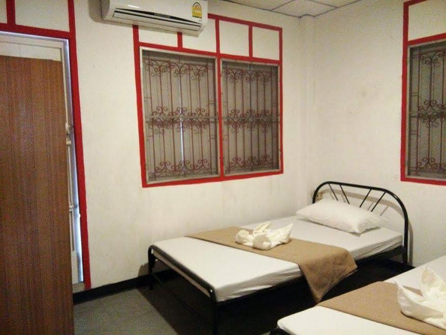 Albergue U *