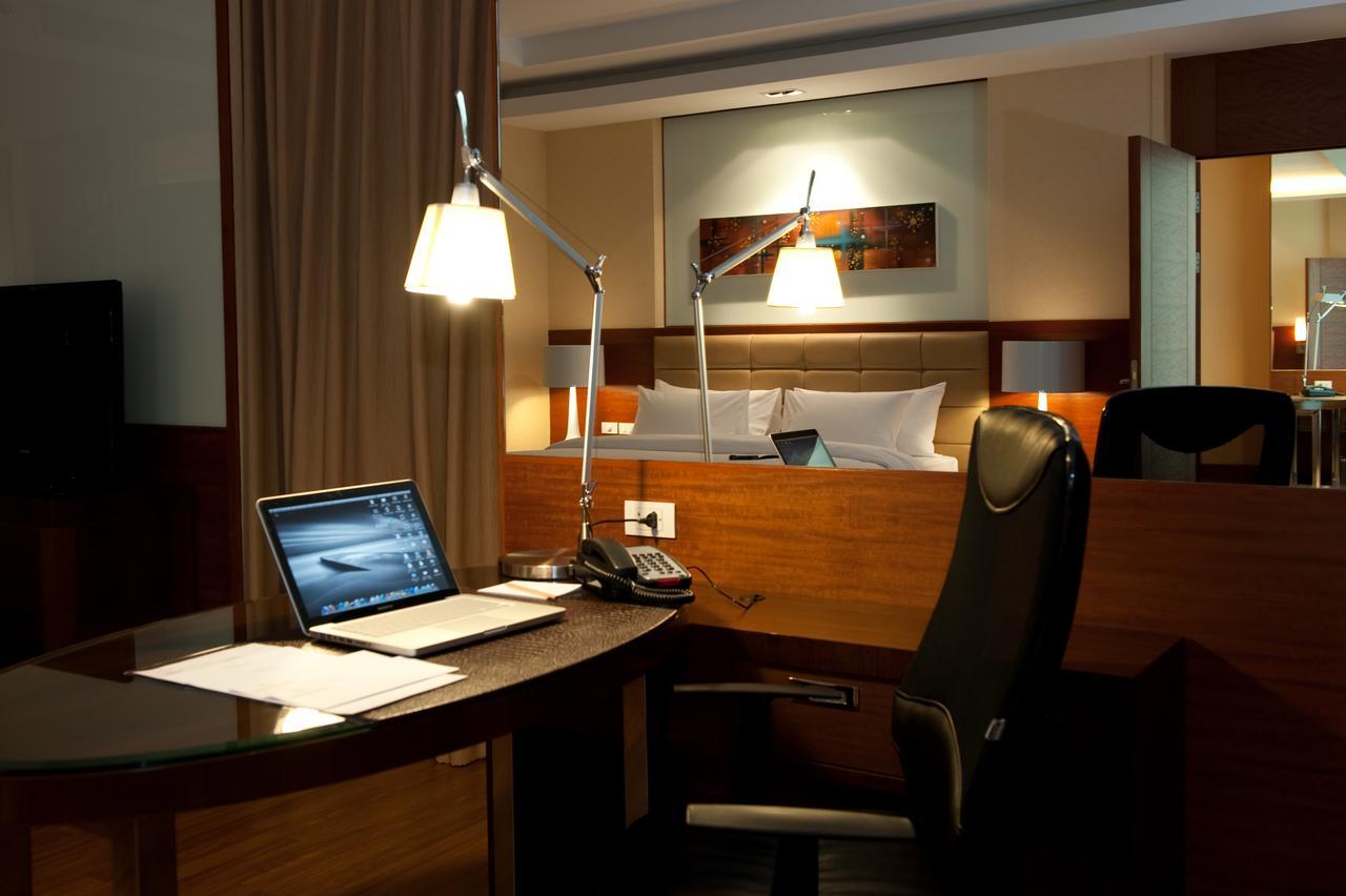 The Grand Fourwings Convention Hotell