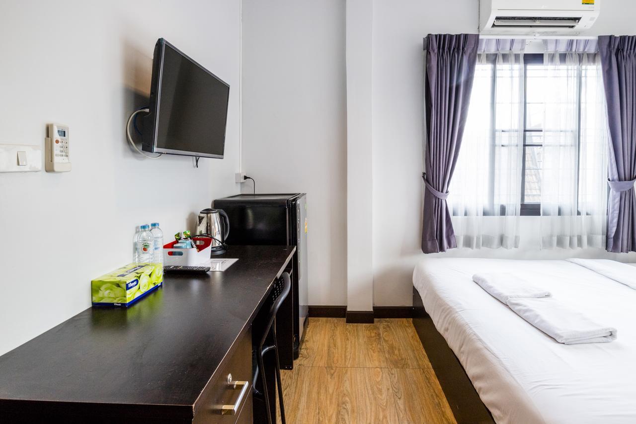 Bed & Breakfast The Cube Sathorn Boutique เดอะ คิวบ์ สาทร บูติค โฮเทล Near Bts Surasak Bangkok