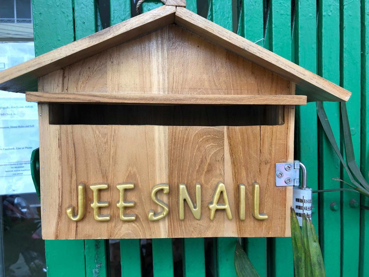 Jeesnail Guest house