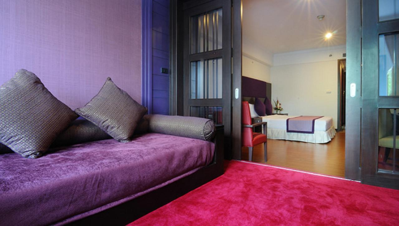 Karnmanee Palace Hotel 4*