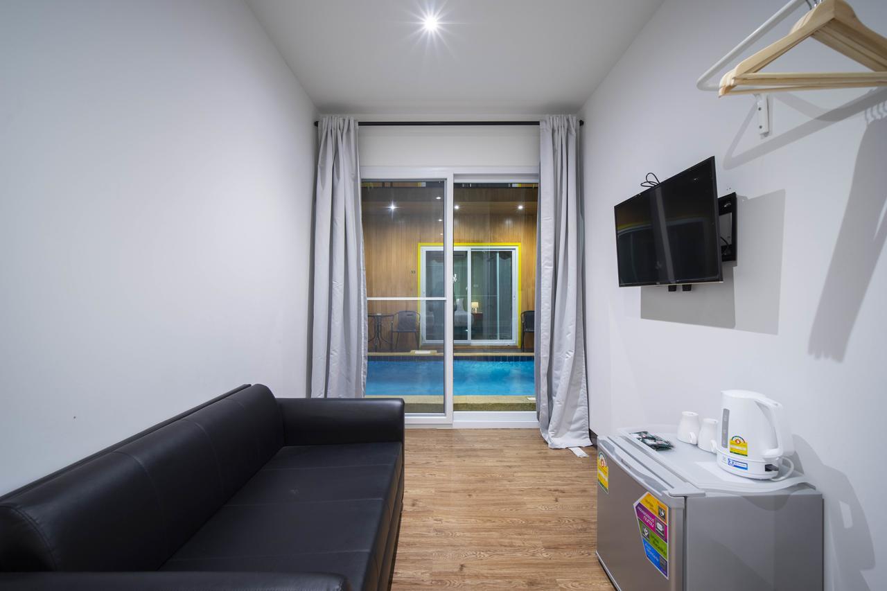 Hotell V - Mrt Huai Khwang