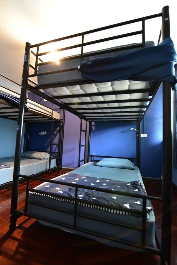 Kapselhotel Lazy Blue House 2*