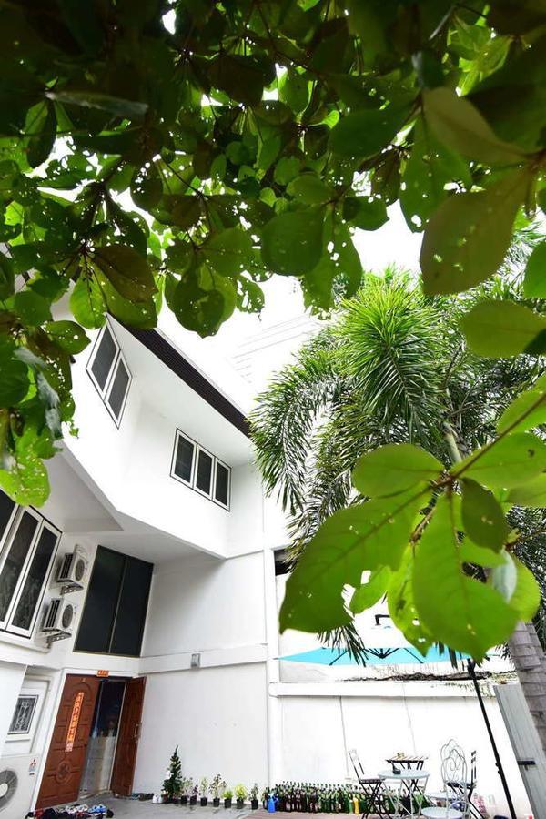 Kapselhotel Lazy Blue House 2*
