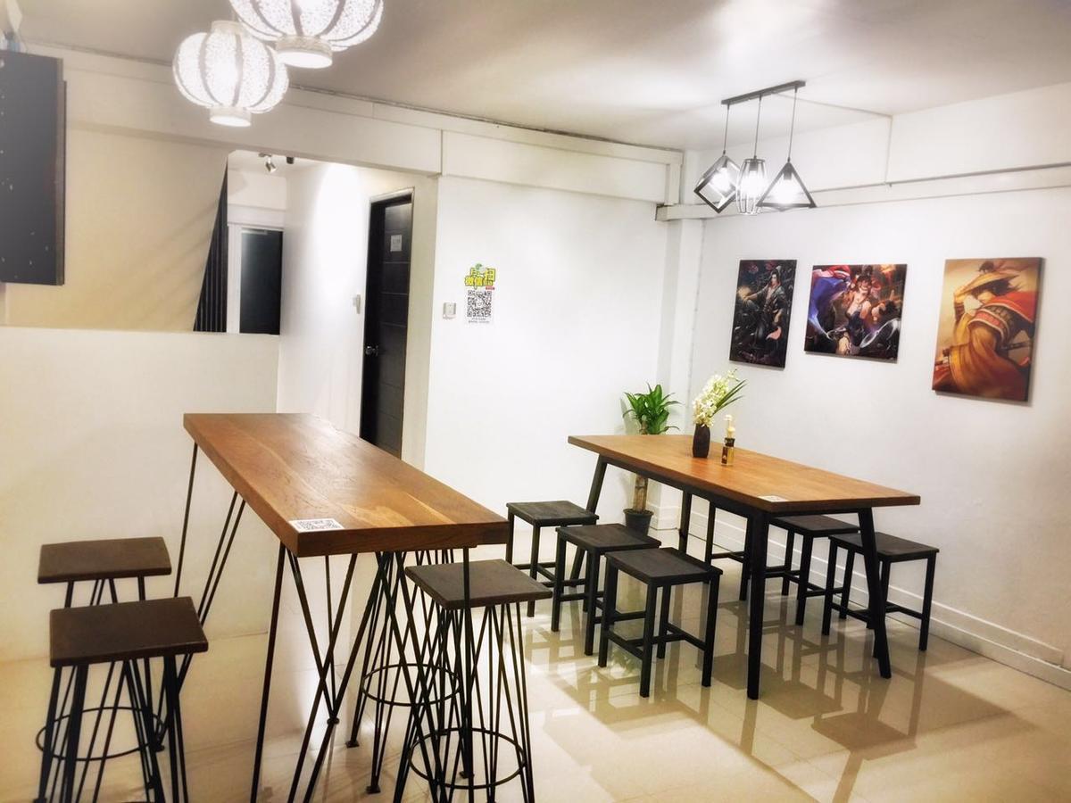 W18 Hostel *