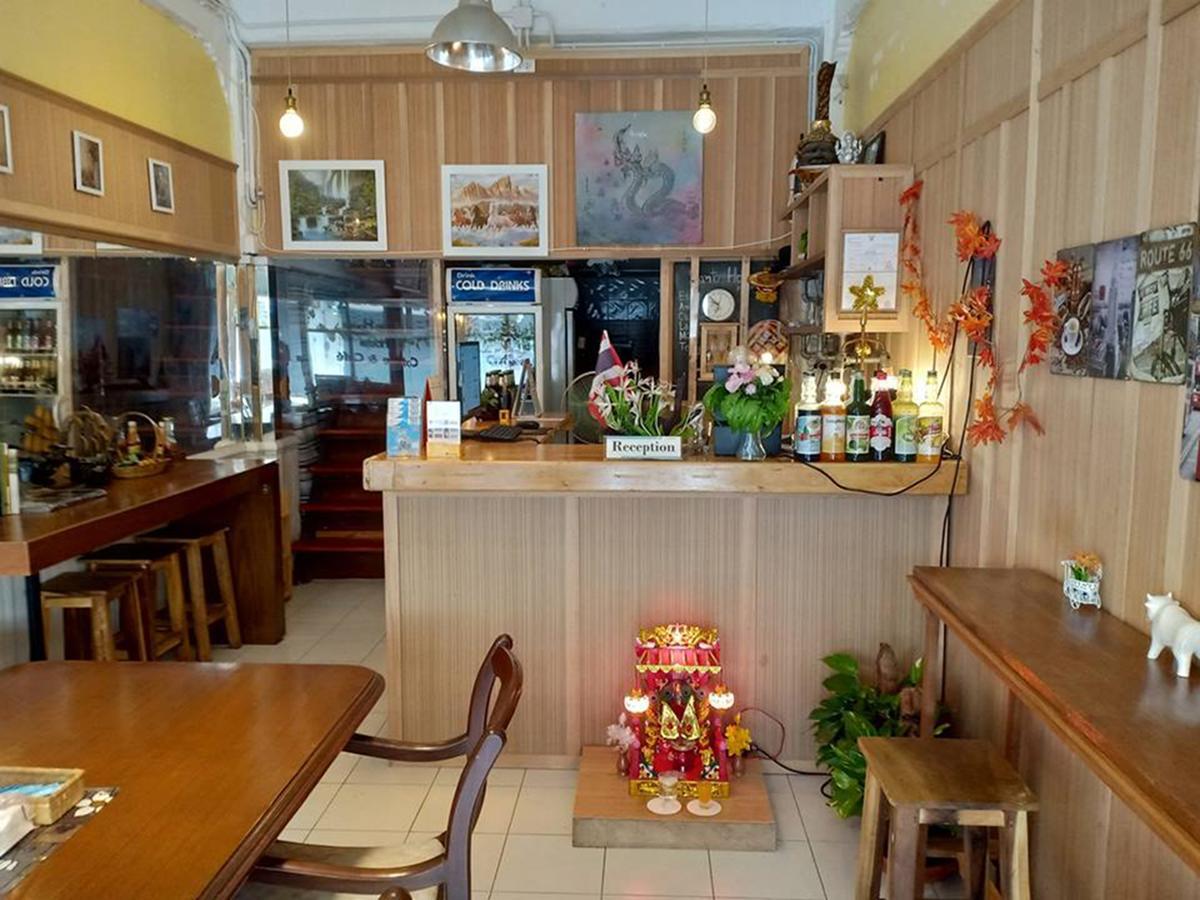 Khách sạn Santo House 2*