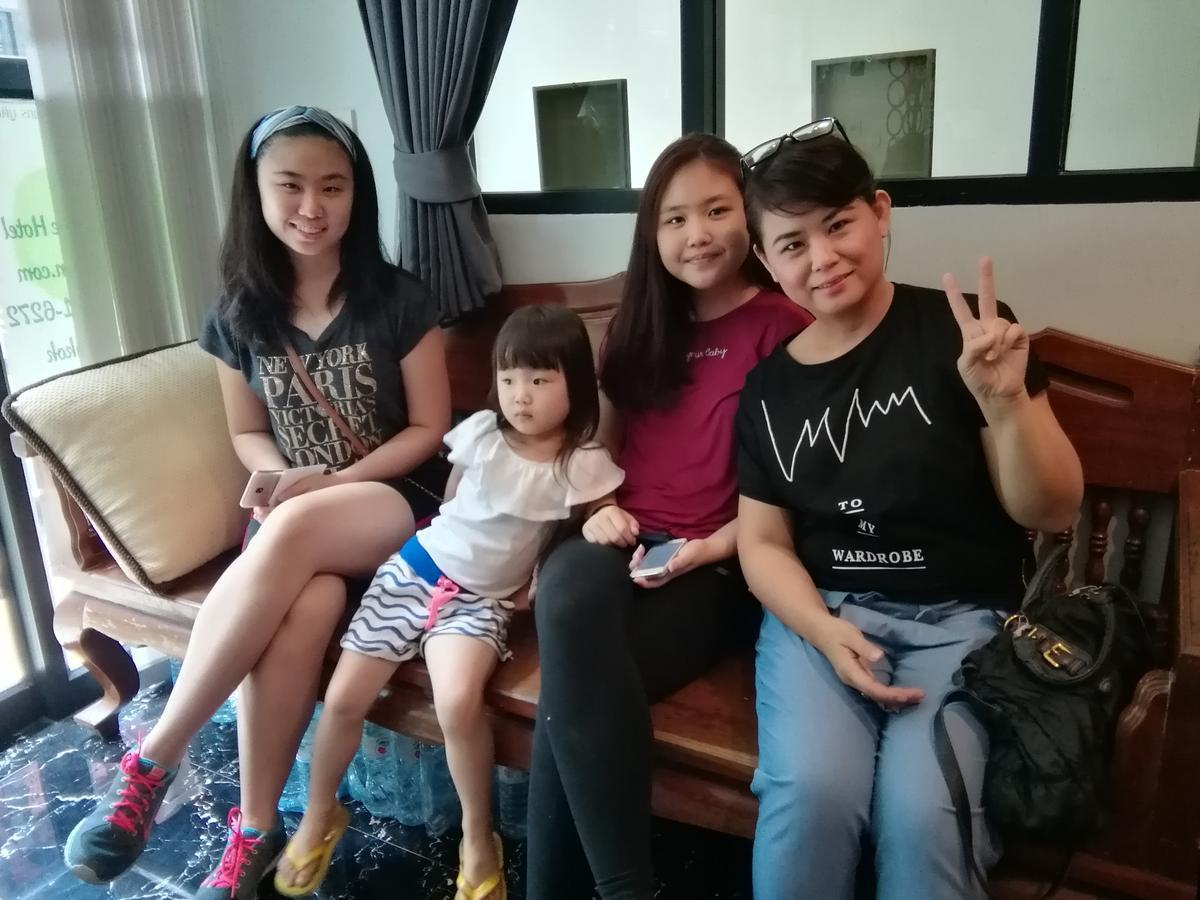 The Cube Sathorn Boutique เดอะ คิวบ์ สาทร บูติค โฮเทล Near Bts Surasak Bangkok