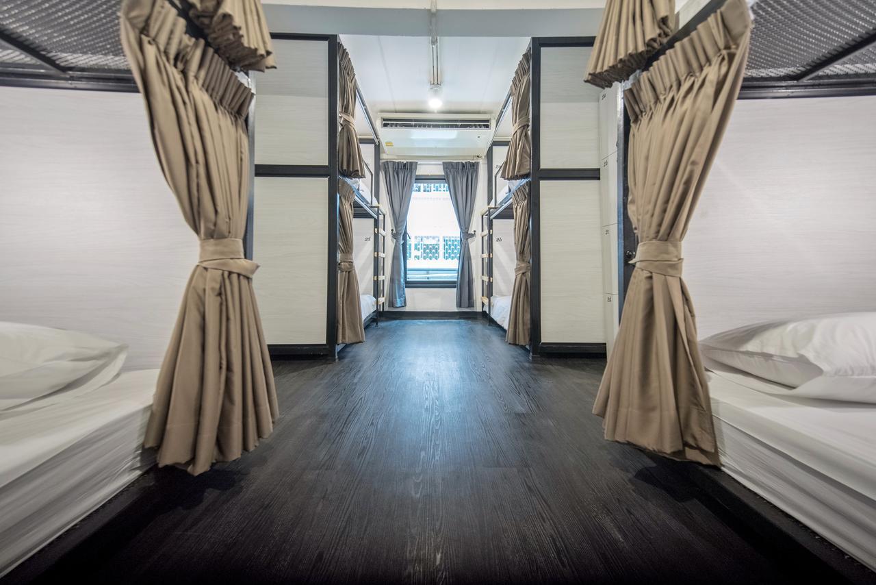 Moon House Hostel Bangkok