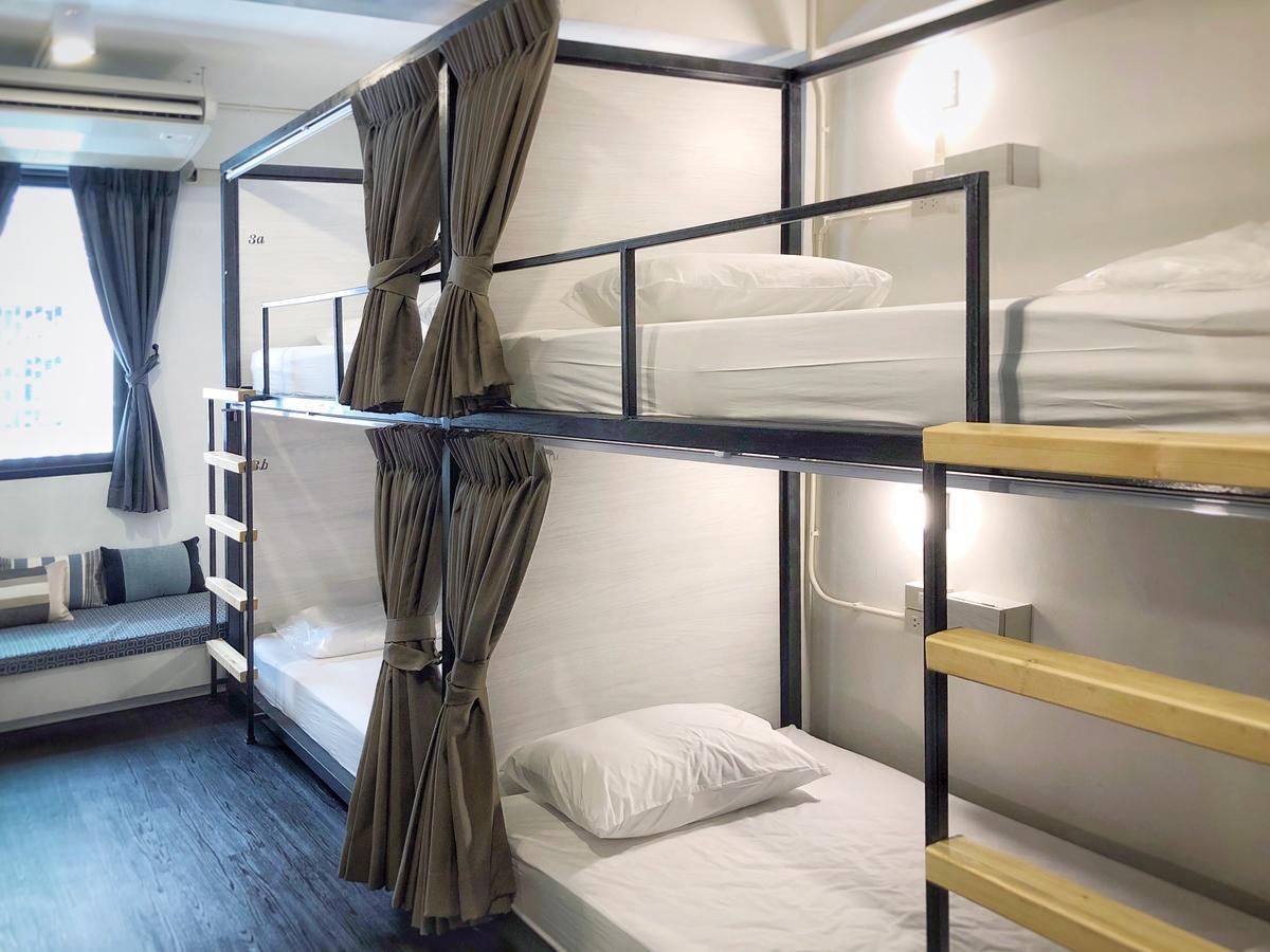 Hostel Moon House