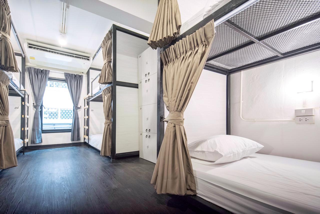 Moon House Hostel Bangkok