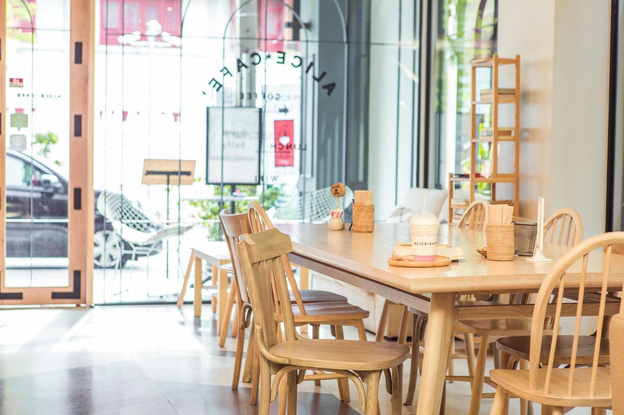 Feung Nakorn Balcony Rooms&cafe Hotel Bangkok