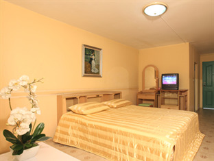 The Montana Lodge-sathorn Hotel 3*