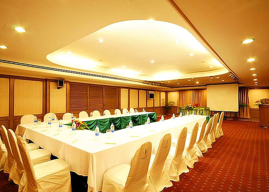Khách sạn Palace