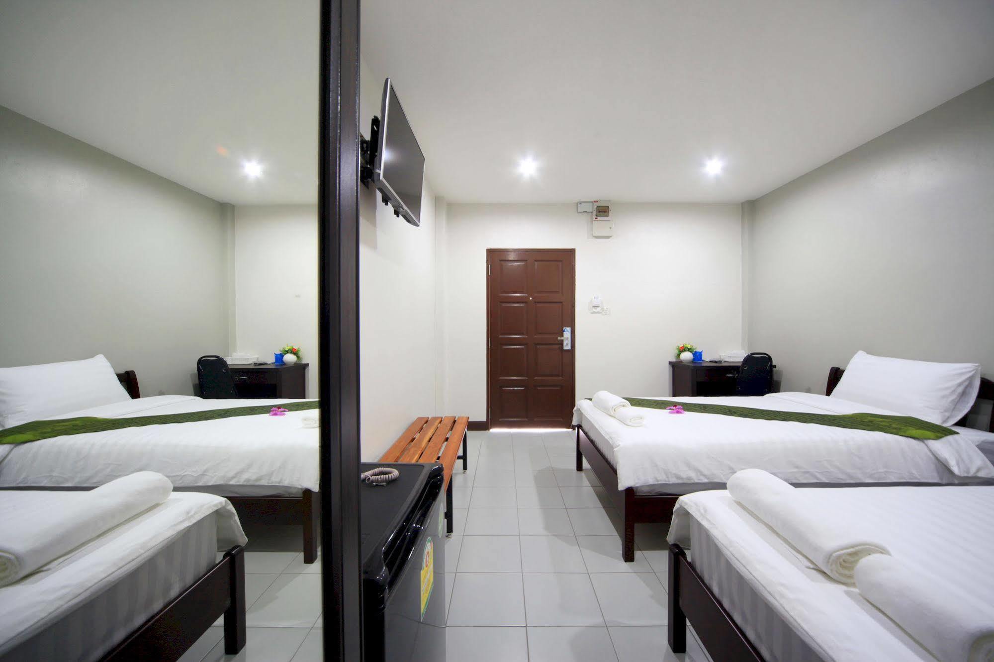 Paragon One Hotel 2*