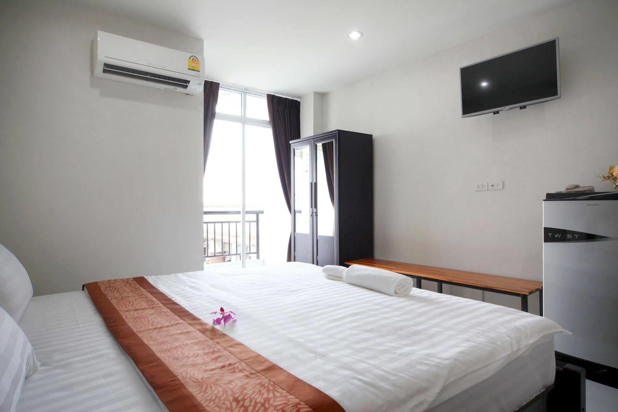 Paragon One 2* Banguecoque