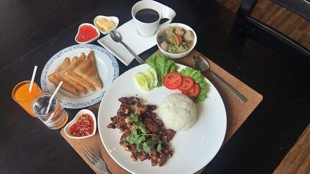 Ratchada Point Hotell