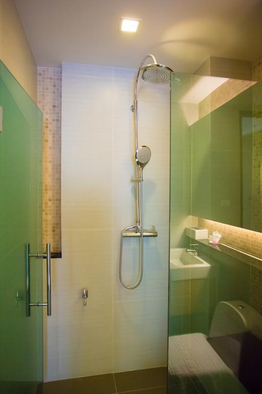 Hotel Alisha Court & 4*