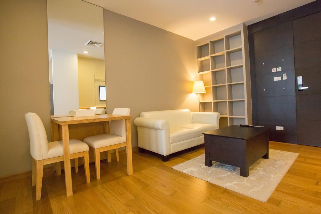 Hotel Alisha Court & Bangkok