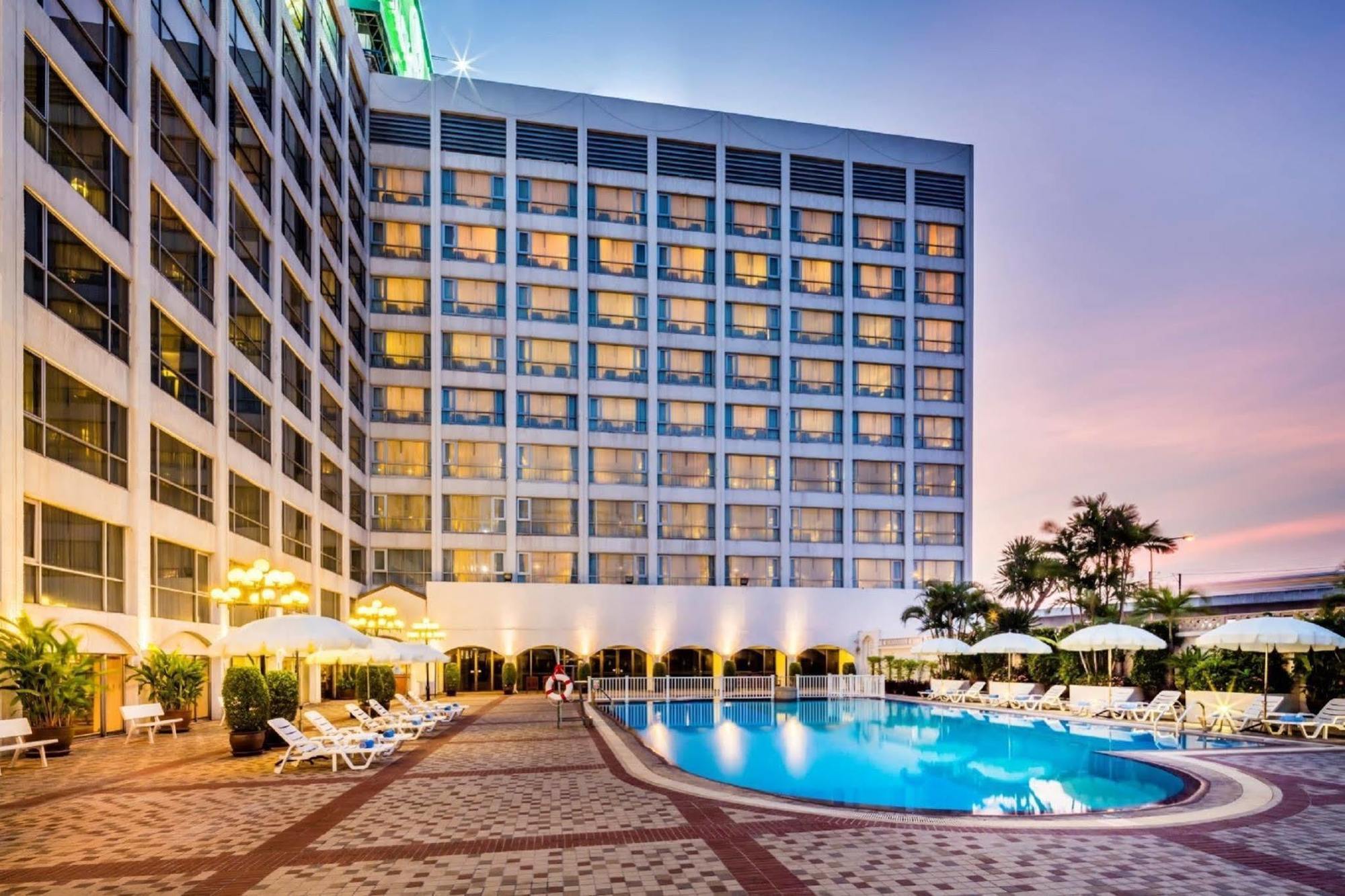Palace Khách sạn 5*