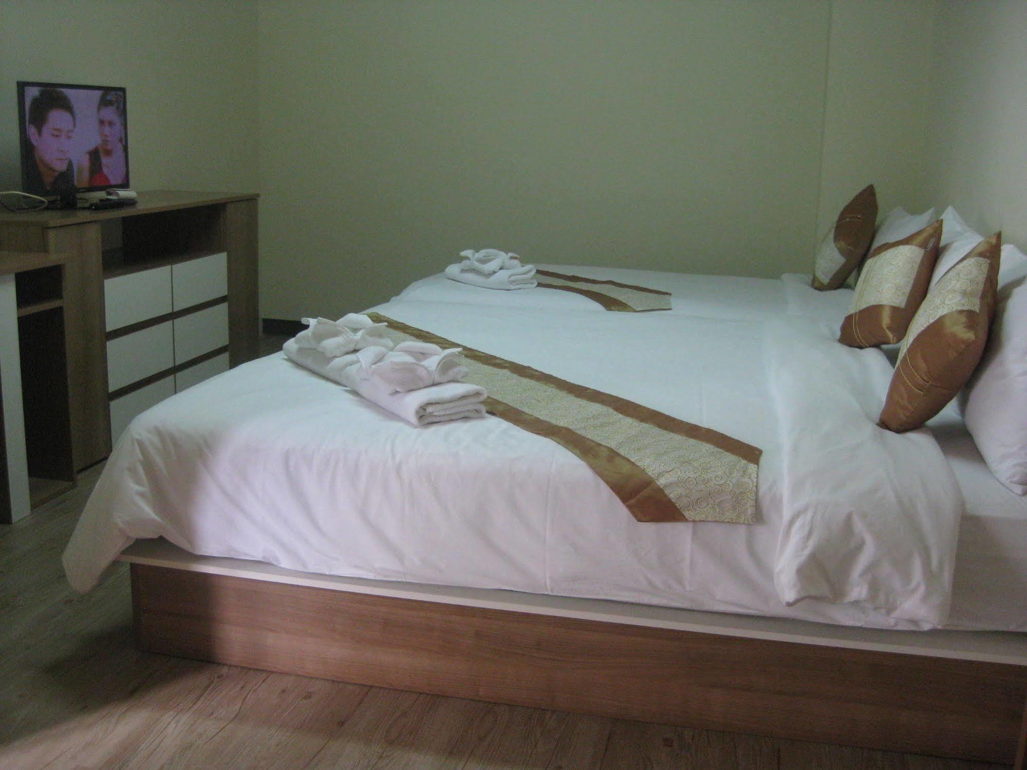 Hotel Komol 3*