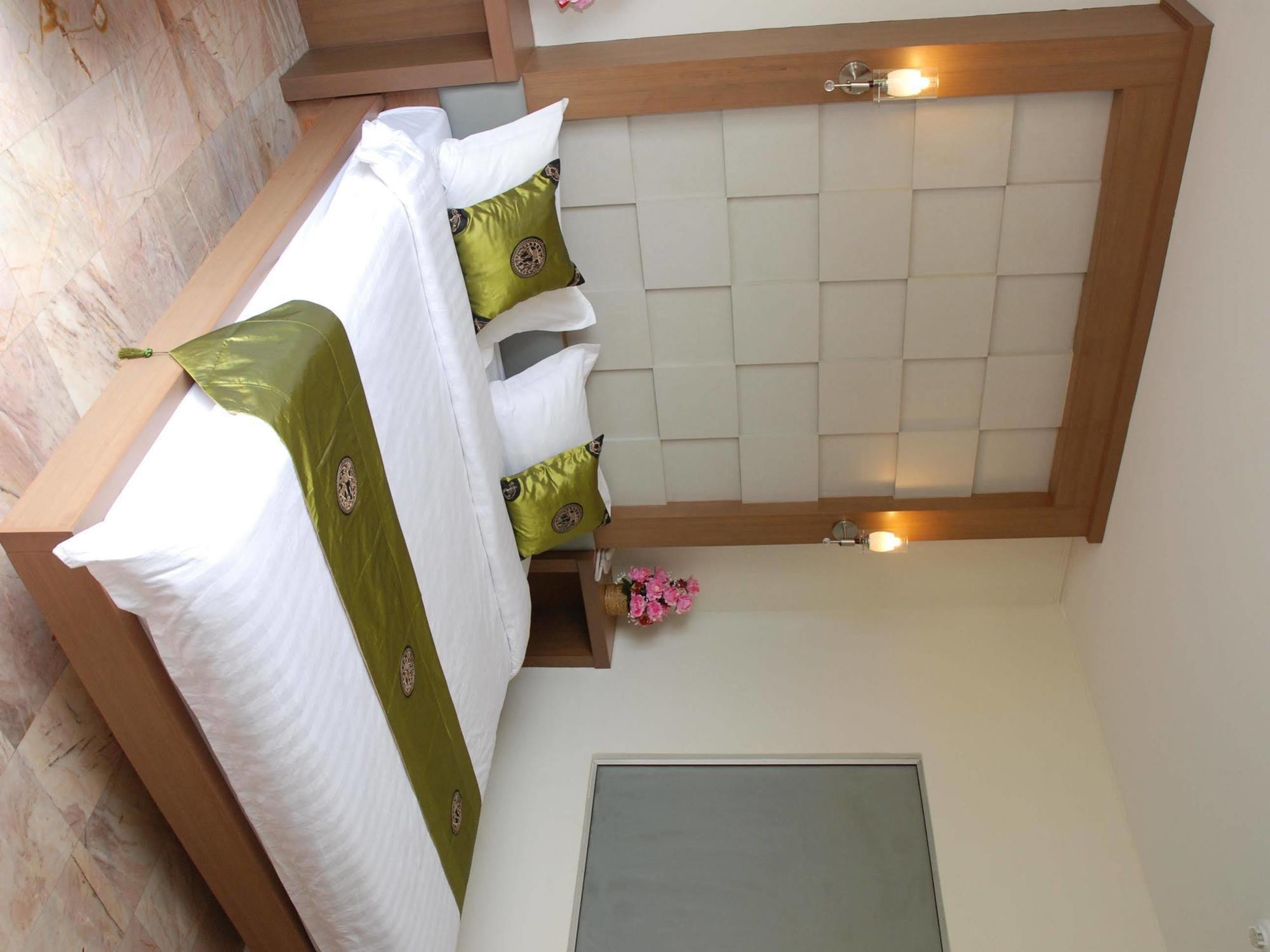 Hotell Kaset Nawamin Bangkok