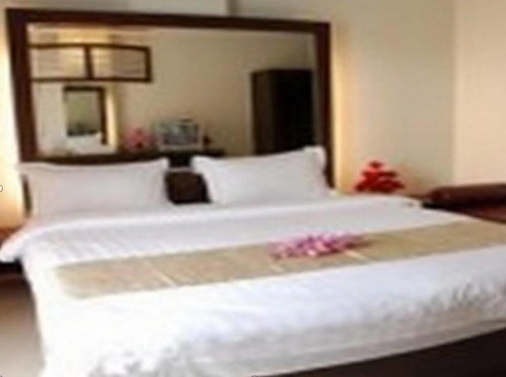 Kaset Nawamin Hotell Bangkok