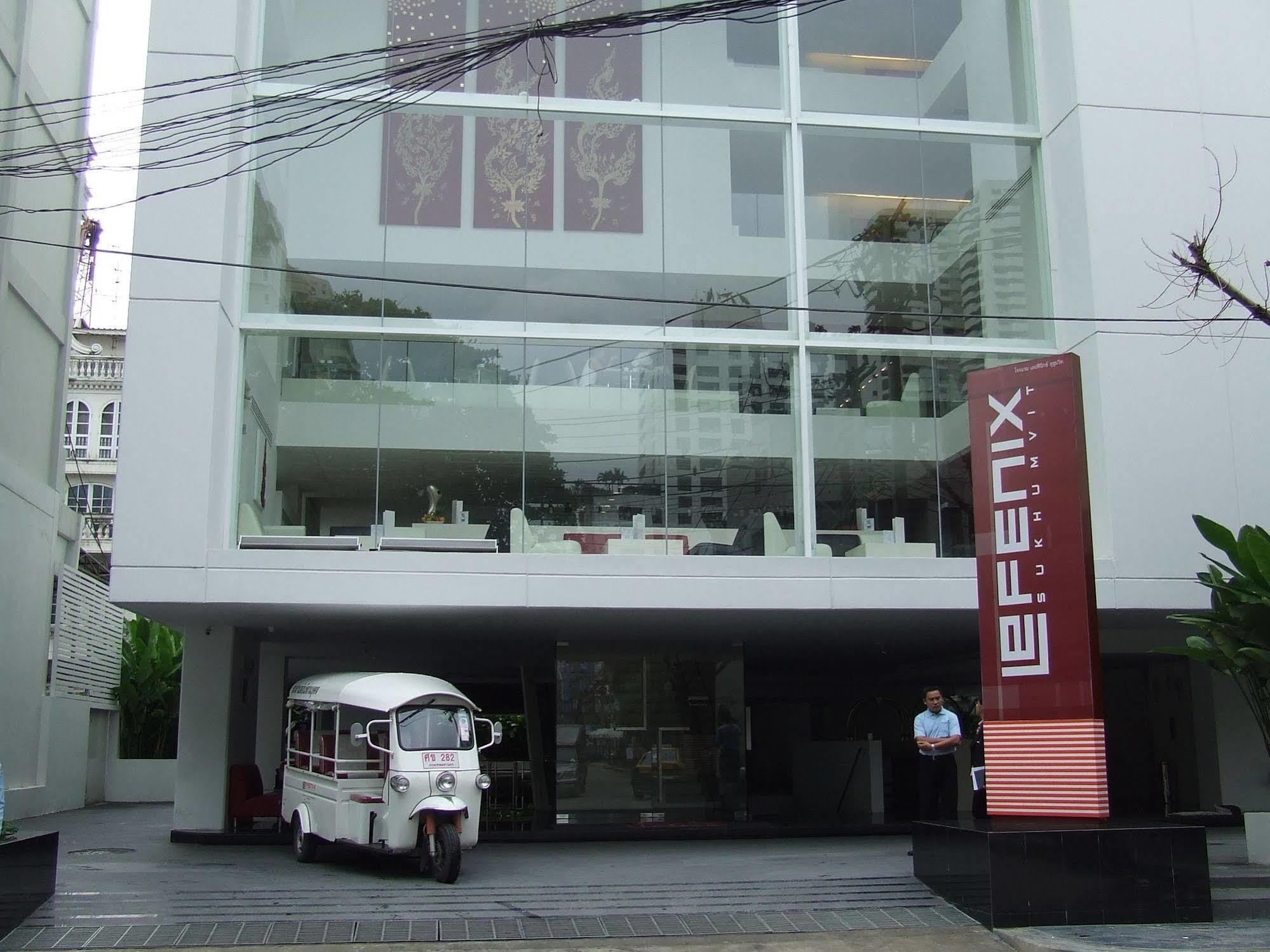 Le Fenix Sukhumvit 11 Hotel 3*