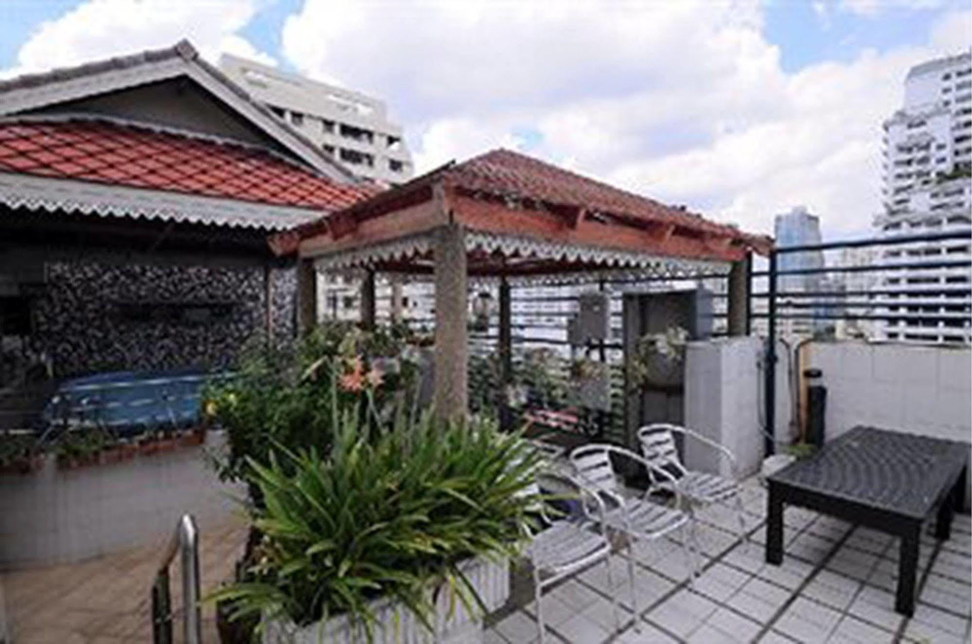 Royal Sukhumvit Alojamento *