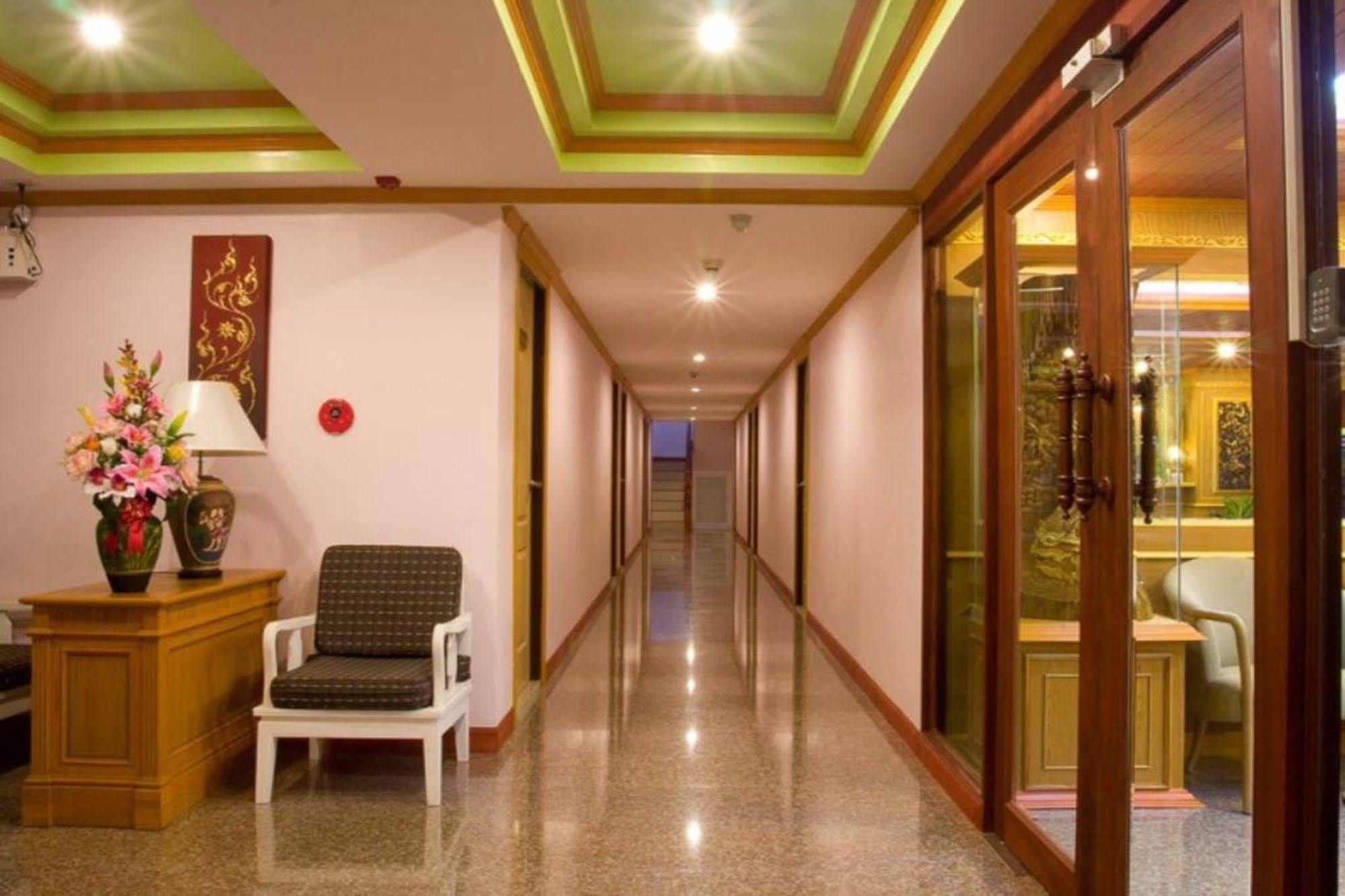 Hotel Oyo 280 Thai Garden Bangkok
